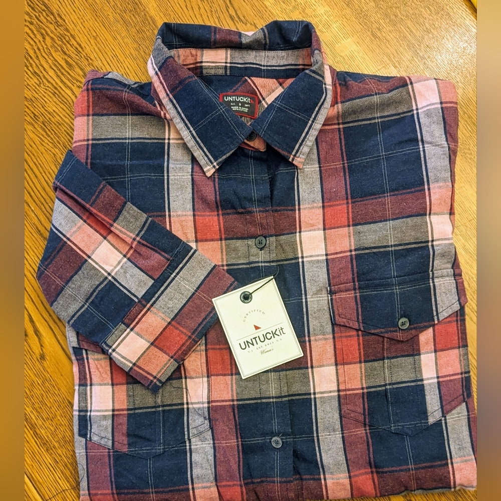 BNWT Untuckit Lumina Blue/Pink Plaid Button Down Long Sleeve Woman Shirt Size 8